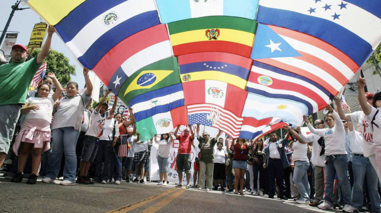 ¿Quiénes son los hispanos con mayores ingresos anuales en EE.UU.?